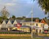 Gables Lakefront Motel