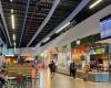 Melbourne Airport designated smoking area