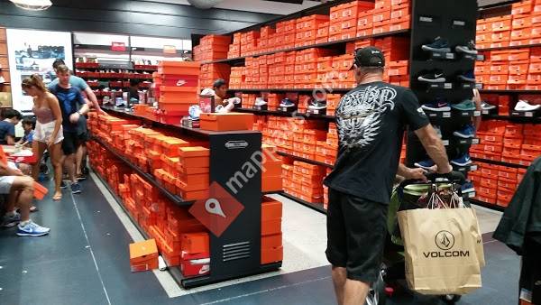 harbour town nike outlet